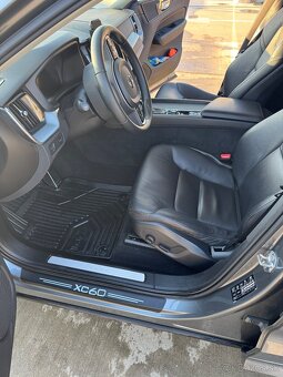 VOLVO XC60 D4 - 7