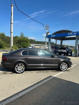 Predám škoda superb 2 2.0 TDi DSG 2008 - 7