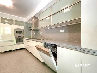 RADO | 3-izbový byt 205,6m2 + parking | Slávičie údolie - St - 7
