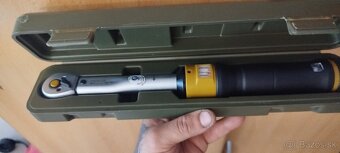 Passat B6 50. magnetofónový monitor 50. Spojkahmotnosti 99 - 7