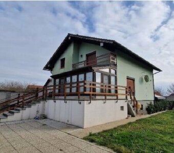 Dom pri Parndorfe s pozemkom 954 m², z Bratislavy 15 min - 7