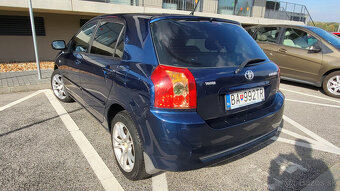 Toyota Corolla E12J rok 2004 - 7