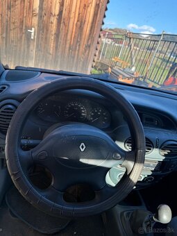 Renault Megane - 7