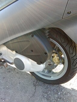 Piaggio X9 200 - 7