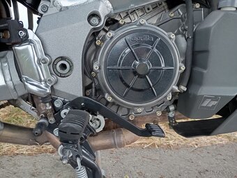 Aprilia Caponord 1000 - 7