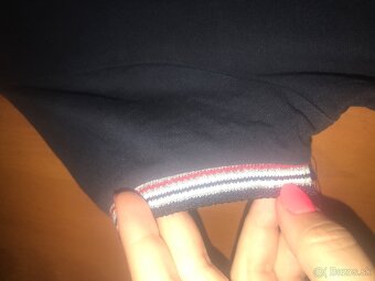 TOMMY HILFIGER originál bluzkove tricko S/M - 7