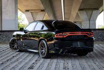 Dodge Charger SRT Hellcat 6.2L V8 - 7