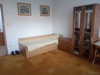 Veľký 3-izbový byt - 7