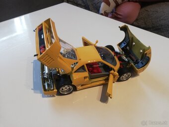 1:18 FERRARI F40 Bburago - 7