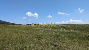 Stavebný pozemok 681 m2 v Štitároch - 7
