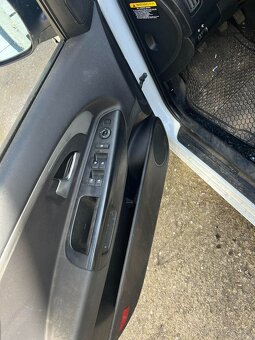 predam diely na kia ceed sw facelift 1.6 crdi 85kw 2010 pred - 7