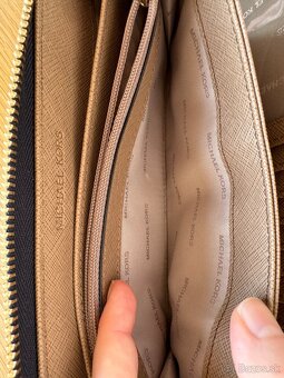 Michael Kors kožená peňaženka - 7