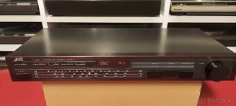 Predám tuner Yamaha a JVC - 7