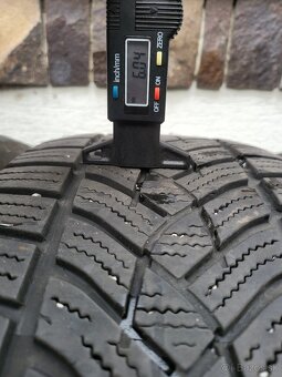 225/55 R17 Goodyear zimne pneumatiky - 7
