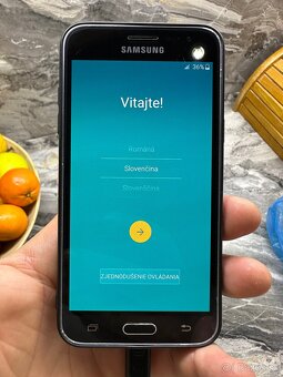 Mobilny Telefon Samsung Galaxy J3 - 7