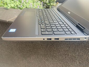 workstation - Dell Precision 7530 - CPU i7 8.gen, NVIDIA VGA - 7