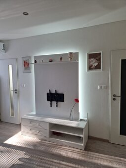 Ojedinelý, slnečný 1-i byt v tehlovom dome - 7