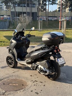 Predám skúter Gilera Fuoco 500 - 7