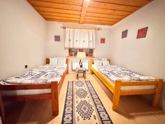 Nadčasová chalúpka obklopená prírodou a výhľadmi v Čadci Hus - 7