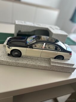 Mercedes Benz Maybach 680 1:18 - 7