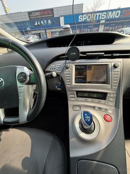 Toyota prius +LPG - 7