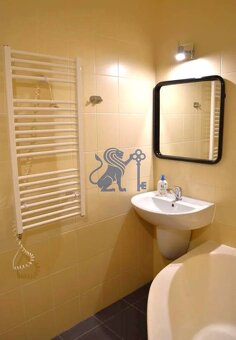 Na predaj priestranný 3-izbový byt s balkónom v Devínskej No - 7