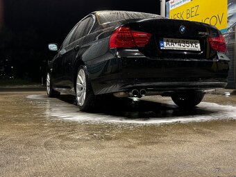 BMW 325i ixdrive - 7