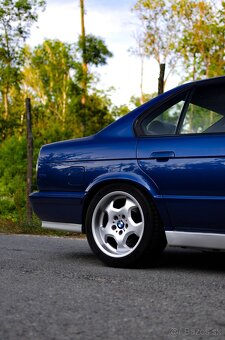 BMW E34 540i V8 Manual - 7