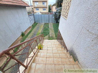 Poschodový dvojgeneračný dom so suterénom a veľkou záhrado - 7