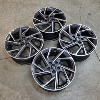 Hliníkové Hyundai disky 5x114.3 R18 7,5J ET55 - 7