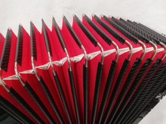 akordeon Weltmeister Caprice 120 basovy - 7