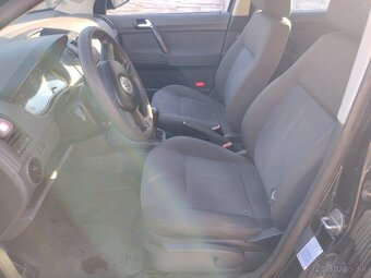Volkswagen Polo 1.2 benzín rok 2005 - 7