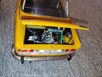 Model (poskladaný) Škoda 100 (DeAgostini 1:8) - 7