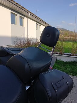 Suzuki Intruder 1500 - 7