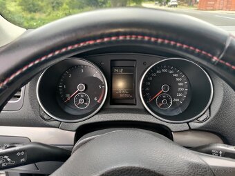Predám Volkswagen golf variant 1.6tdi 2010 - 7