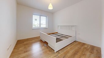 NA PREDAJ Moderný 4-izbový rodinný dom v tichej lokalite. - 7