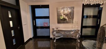 Luxusný  apart.   Veľká Lomnica 7 izieb, 321 m2, možný odp.D - 7