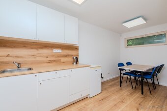 Areál | Polyfunkčná budova s 3 samostatnými bytmi, Ružinov - 7