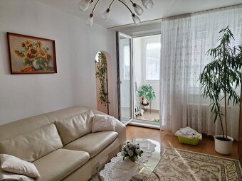 Na predaj priestranný a zrekonštruovaný 3-izbový byt - 7