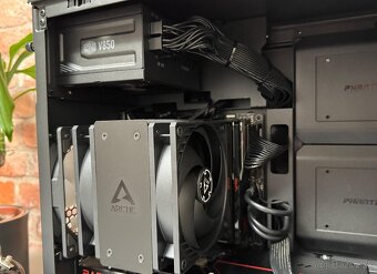 i5 13500\32GB\RX 7800XT\SSD\850W Zdroj - 7