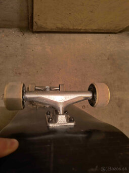 Predám 4 krat použitý skateboard - 7