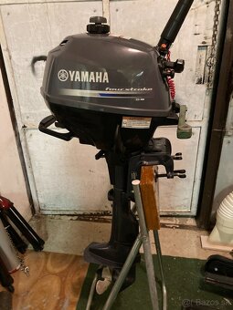 Predám Lodný motor Yamaha 2,5 - 7