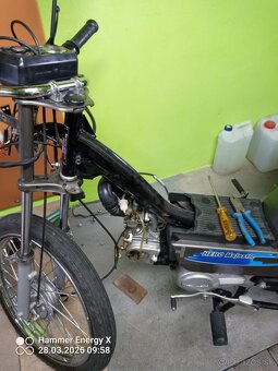 predam havarovanu moto 50cm3 - 7