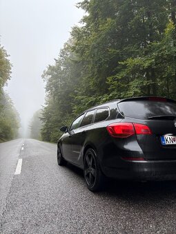 Opel Astra j ST - 7