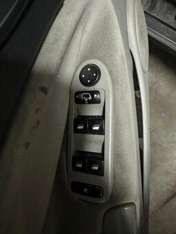 Rozpredám na diely Citroen C5 II sedan HB 1.6 HDI 9HZ - 7