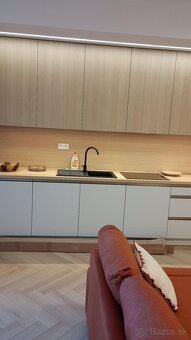 Ponúkame Upratovacie Služby - 7