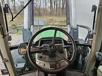 JOHN DEERE 6820+ČN+PVH - 7