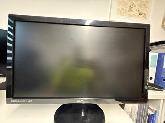 Predám 4ks LCD Monitorov Benq veľmi zachovalé Cena spolu 4 - 7