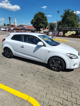 Kia ceed proceed 1,4 benzín - 7