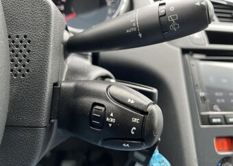 Peugeot 5008 2.0HDi NAVI KAMERA TAŽNÉ ALU nafta manuál - 7
